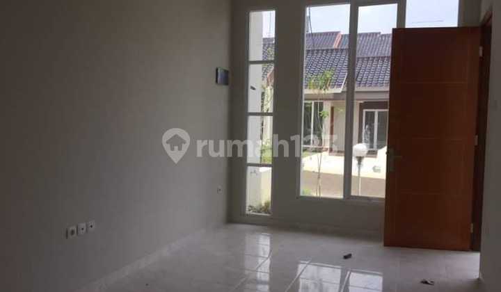 Beautiful house in South Jakarta with no down payment, free paperwork. 2