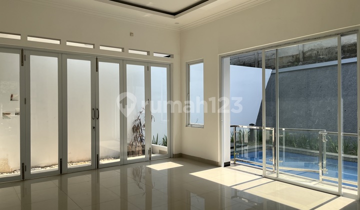 DIJUAL CEPAT RUMAH DENGAN PRIVATE POOL DI JAKARTA SELATAN