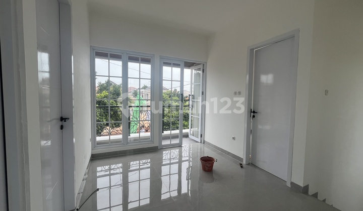 Only 5 Million Down Payment, Move In Immediately to a House in Cinere Near Fatmawati. 2