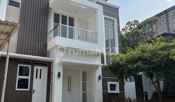 Rumah Mewah Private Pool di Pondok Labu Bango Cilandak Rumah Mewah Private Pool di Pondok Labu Bango Cilandak