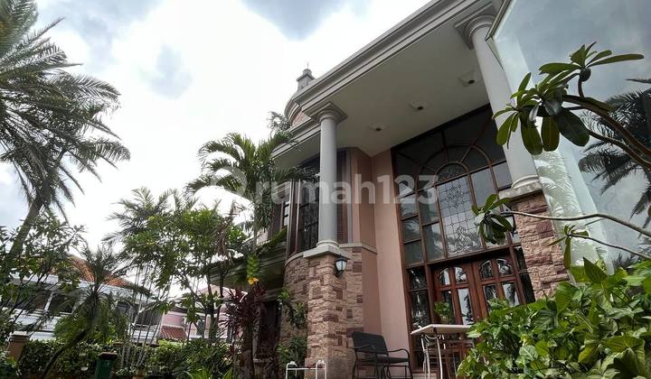Rumah Mewah Full Furnished di Perumahan Ekslusif Cibubur Jakarta Rumah Mewah Full Furnished di Perumahan Ekslusif Cibubur Jakarta