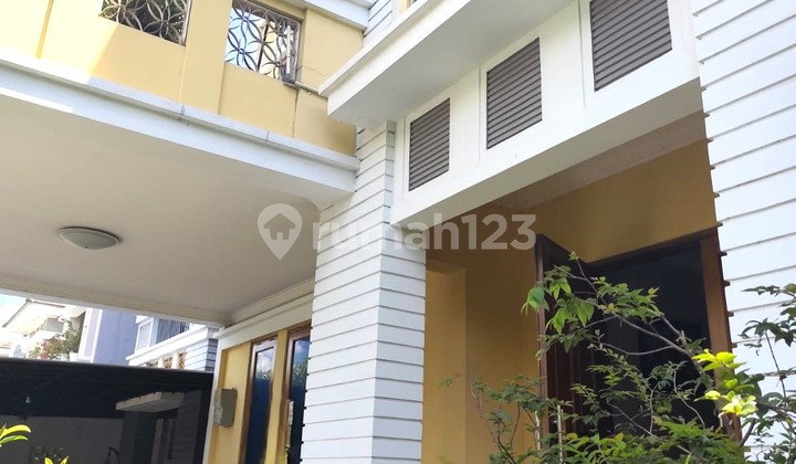 Rumah Modern Design Siap Huni Posisi Hook Dalam Kota Wisata Cibubur Bogor