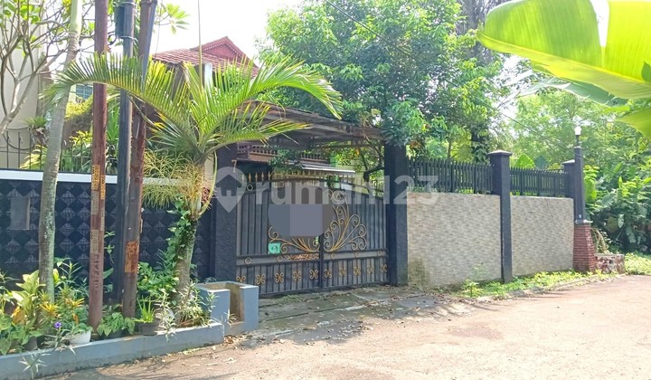 Modern Tropical House in a Residential Area Near Cibubur Toll Gate, Jakarta