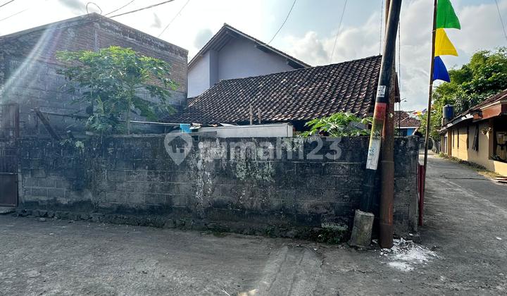 Cheap Sale in North of Maguwoharjo Stadium, Wedomartani Street, Sleman 2