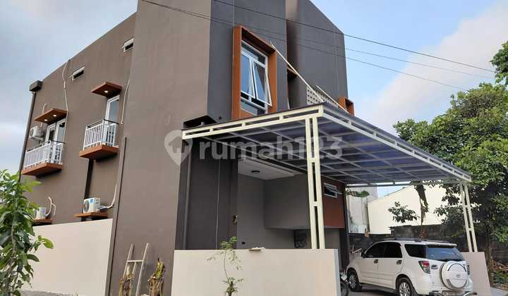 Kost bangunan baru 12 kamar area kampus ugm di condongcatur full furnished