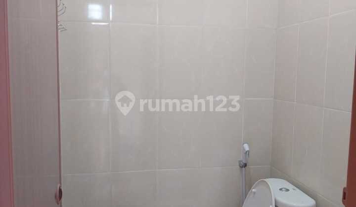 House for sale in Maguwo inside Ringroad, 750 million, 5 bedrooms, 5 bathrooms. 2