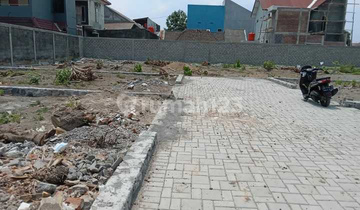 Land near Jogja City in Pelem Wulong Banguntapan, Campus Area, Suitable for Kost Business and Homestay. Land near Jogja City in Pelem Wulong Banguntapan, Campus Area, Suitable for Kost Business and Homestay.