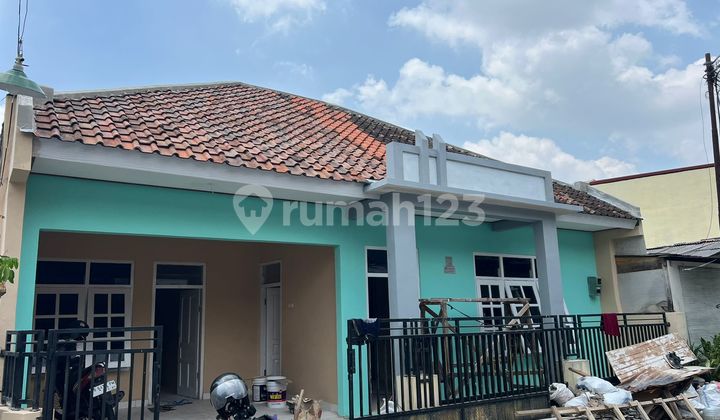DIJUAL RUMAH HOOK DALAM PERUM di MINOMARTANI Terenovasi