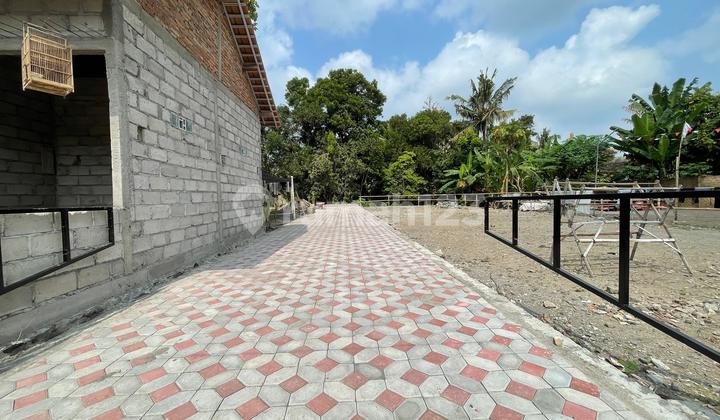 Cheap Sale of 150-Meter Land in PEMDA Sleman Area, Jl Letkol Subadri Cheap Sale of 150-Meter Land in PEMDA Sleman Area, Jl Letkol Subadri