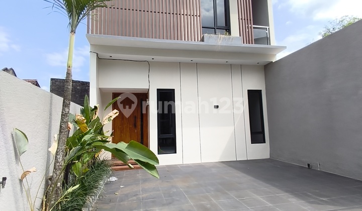 Rumah Baru dijual Maguwoharjo 4KT 4KM