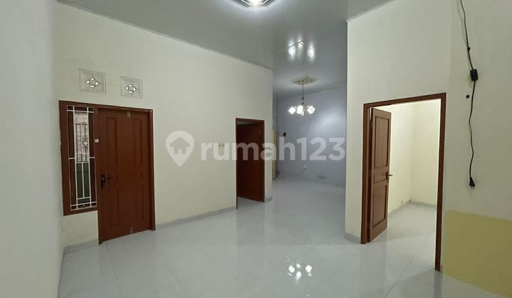 For sale 850M House in a Housing Complex at Premium Location Jl Palagan 2