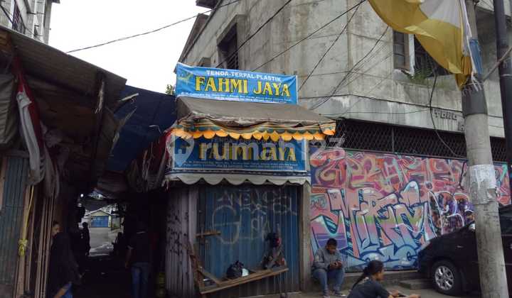 Ruko Tanah Abang Hadap Jalan Utama Dekat Pasar & Stasiun KRL Ruko Tanah Abang Hadap Jalan Utama Dekat Pasar & Stasiun KRL