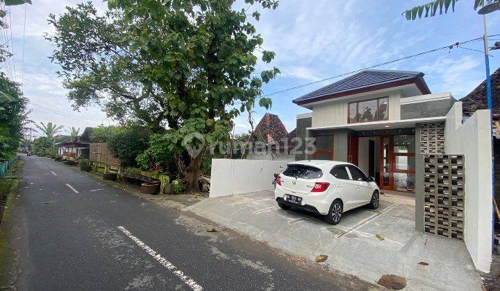 Rumah Limasan Style Utara RSUD mangku tepi jalan raya.  7