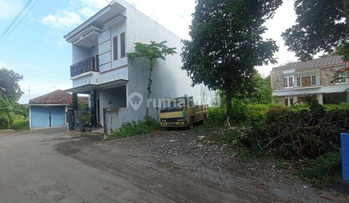 Tanah Pekarangan Barat Klinik Medari Caturharjo Dekat Perum 2
