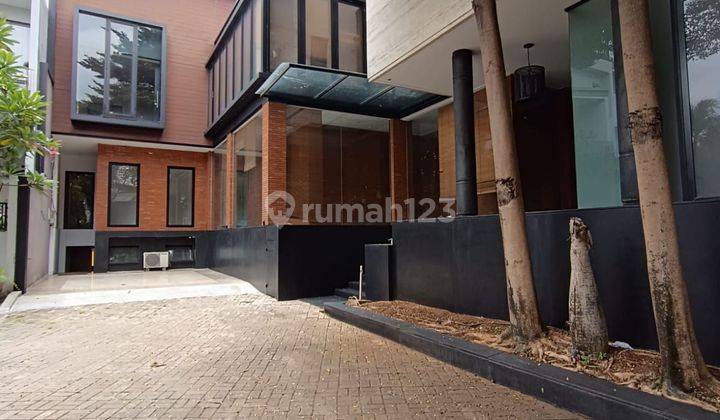 Rumah Bagus siap huni di area Kebayoran Lama 1