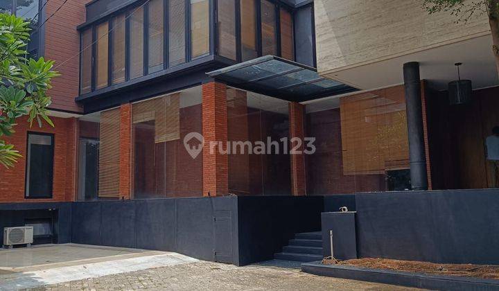 Rumah Bagus siap huni di area Kebayoran Lama 2