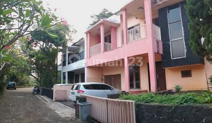 Rumah di Cluster Perdagangan Bintaro Pesanggrahan Jakarta selatan Rumah di Cluster Perdagangan Bintaro Pesanggrahan Jakarta selatan