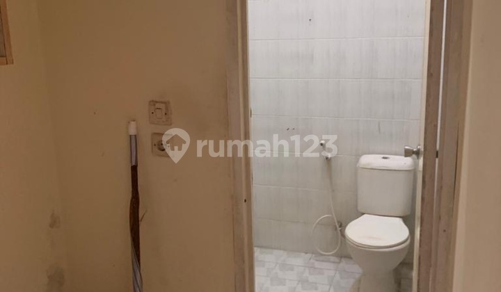 House in Griya Ciledug Complex. Tangerang City. 2