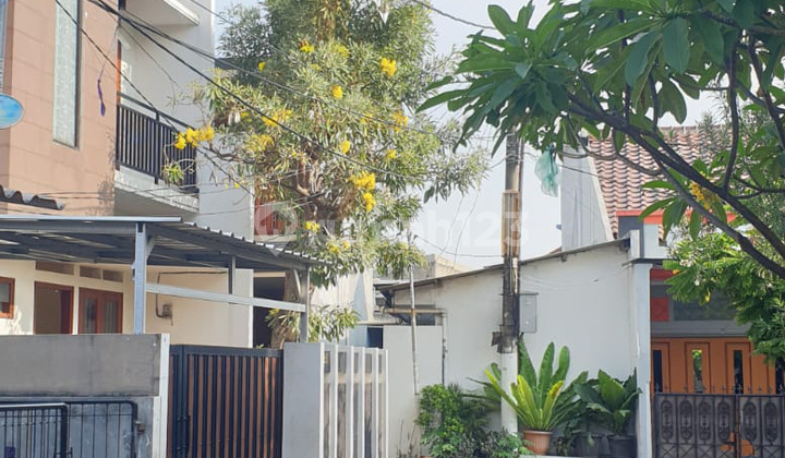 Di jual rumah di Jl. KUD  Sudimara Jaya Ciledug  kota Tangerang