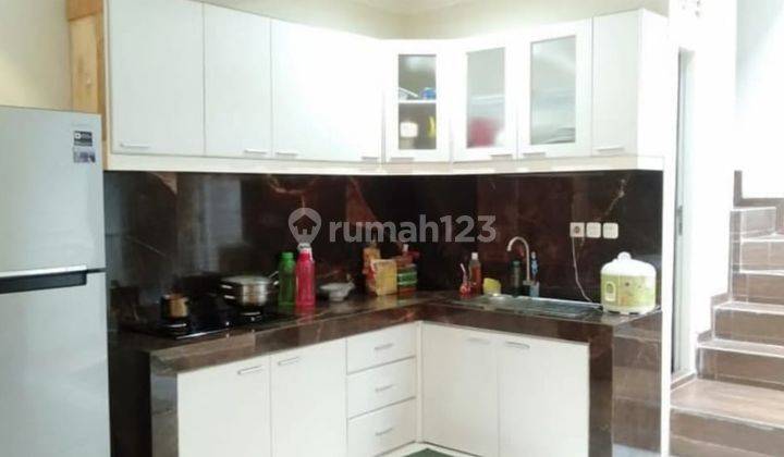 Di sewakan rumah di komplek pisok bintaro jaya sek 5 Pondok aren 3