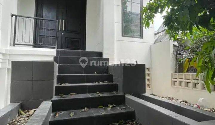 Rumah di Alam Elok Pondok Indah, Jakarta Selatan  1