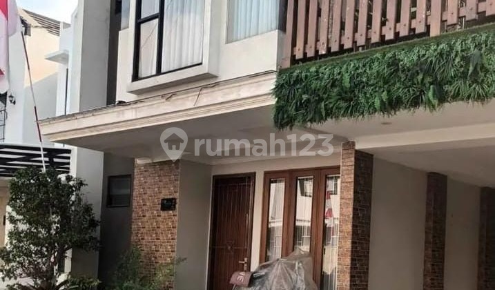House in Cluster D Mansion Bintaro Near Global Jaya School