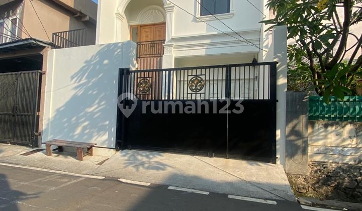 Rumah Brand New di Kemandoran, Jakarta Selatan Rumah Brand New di Kemandoran, Jakarta Selatan