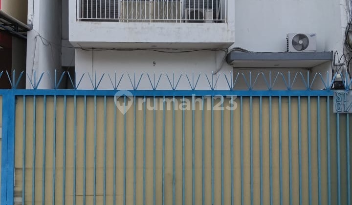 Rumah di jl strategi, Kav Hankam Joglo Jakarta barat