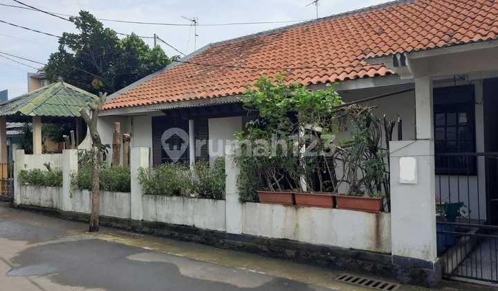Rumah di Komplek Jalan Hijau Lestari, Ciputat Tangsel