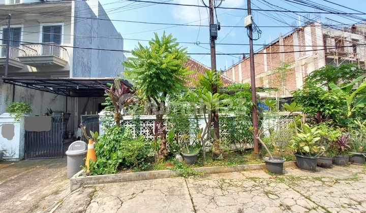 House in Pakubuwono Kebayoran Baru South Jakarta 1