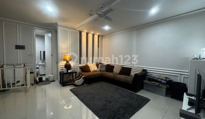 House in Discovery Bintaro Jaya Sector 9 South Tangerang 2