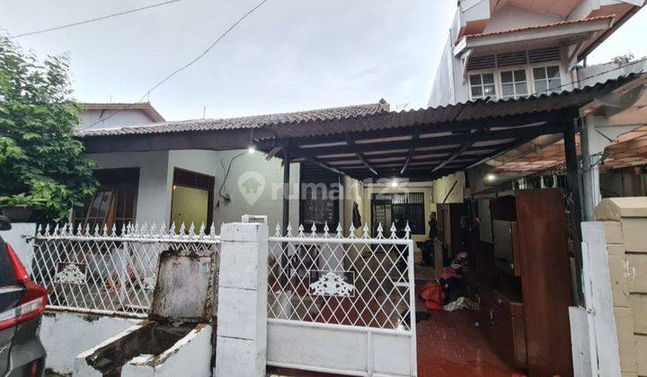 Rumah di Komplek Sekneg Cidodol, Kebayoran Lama, Jakarta Selatan 1