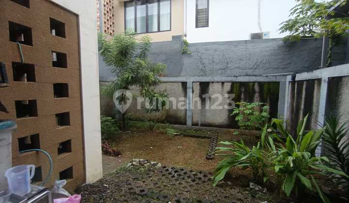 Rumah Murah di Discovery Bintaro Jaya Sek 9 Tangerang Selatan