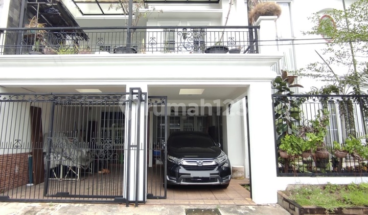 Rumah di Komplek Larangan Indah, Ciledug Tangerang Rumah di Komplek Larangan Indah, Ciledug Tangerang