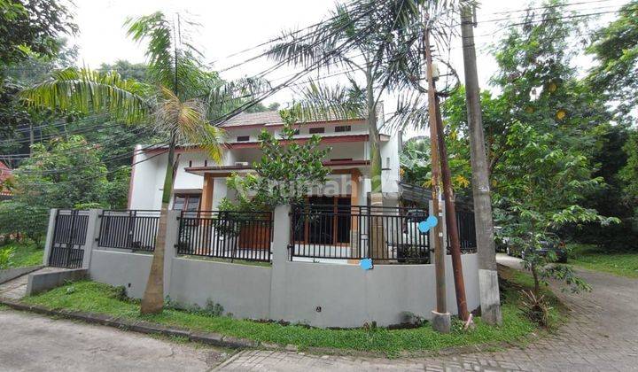 Rumah di Bsd Nusa Loka , Serpong, Tangerang Selatan 2