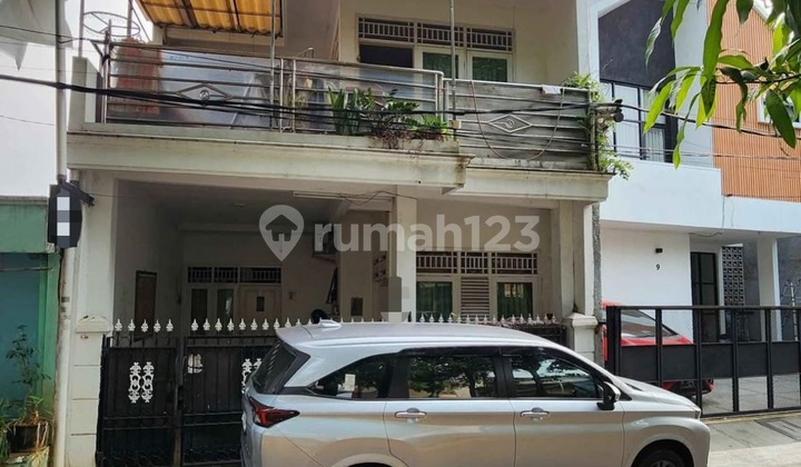 Rumah di Pondok Pinang, Kebayoran Lama, Jakarta Selatan
