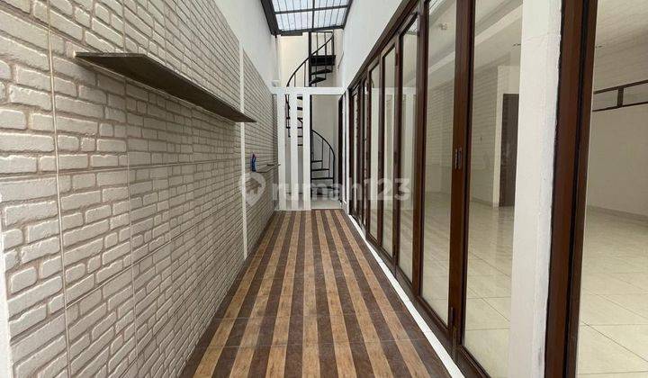 Rumah di Discovery Bintaro Jaya Sek 9 Pondok Aren Tangsel  2