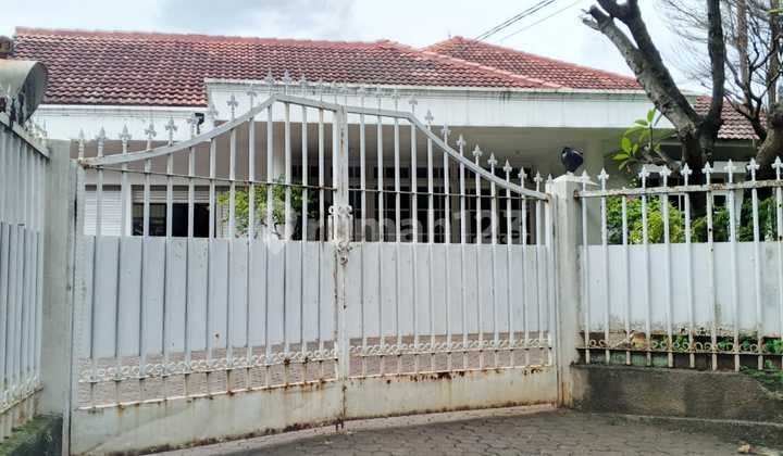 Spacious Ready-to-Occupy 1.5-Story House in Ulujami, Pesanggrahan, South Jakarta 2