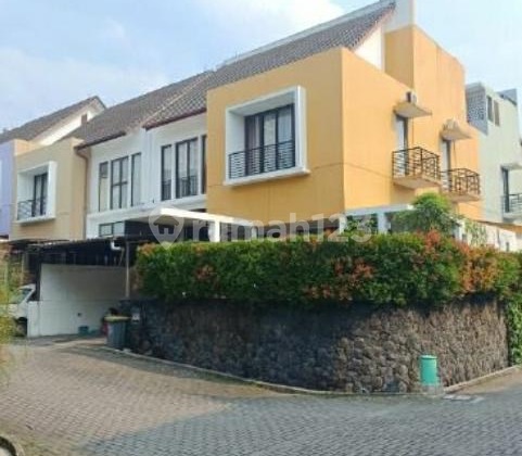 Rumah Strategis di Area Veteran Bintaro Jakarta Selatan