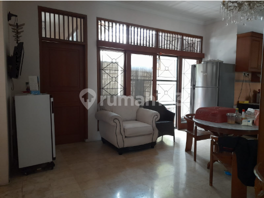 Jual cepat rumah hook dan asri di Bintaro jaya sektor 5 tangerang selatan