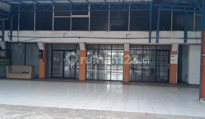 For Rent: 3-Story Ready-to-Use Shop House in Ciputat, South Tangerang For Rent: 3-Story Ready-to-Use Shop House in Ciputat, South Tangerang
