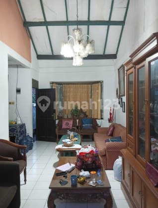 Ready-to-Live House in Sector 4 Bintaro Jaya