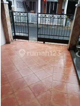 For Sale Ready-to-Occupy House in Nusaloka Sector 14.6 BSD 2