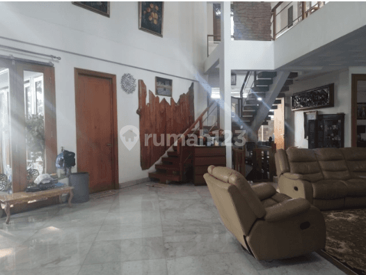 Dijual Rumah Mewah Dengan Kolam Renang di Sektor 9 Bintaro Jaya  2