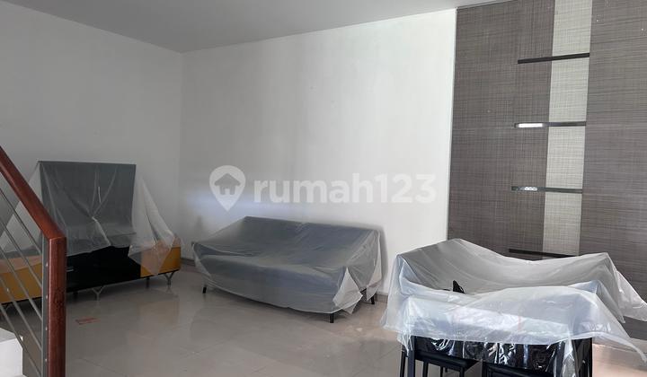 Front Cluster Near Starbucks Citraland