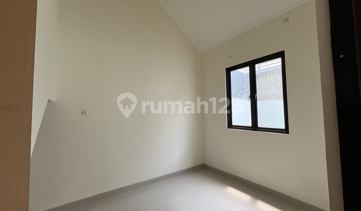 Dijual Rumah Murah Siap Huni 2 Lantai di Pondok Cabe Bebas PPN