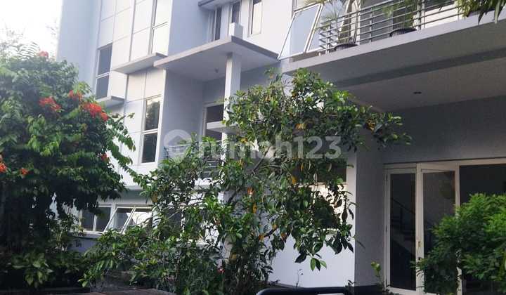 Rumah Mewah BSD City Telaga Golf Tangerang Selatan 2