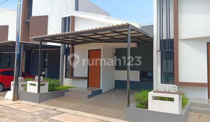 Ready-to-Occupy House in Pamulang, Strategic Location Close to Schools and Toll Road Ready-to-Occupy House in Pamulang, Strategic Location Close to Schools and Toll Road