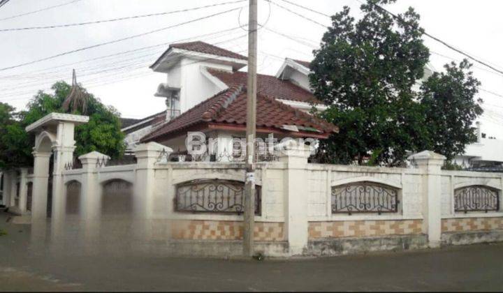 HUNIAN MEWAH ADA KOLAM RENANG NYAMAN AMAN DAN BEBAS BANJIR 1