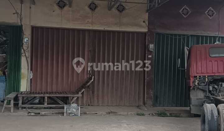 2-Storey Shophouse on Palembang-Betung Road, Talang Kelapa 2